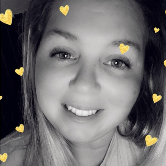 Meet your Posher, Alycia - Picture 1 of 1